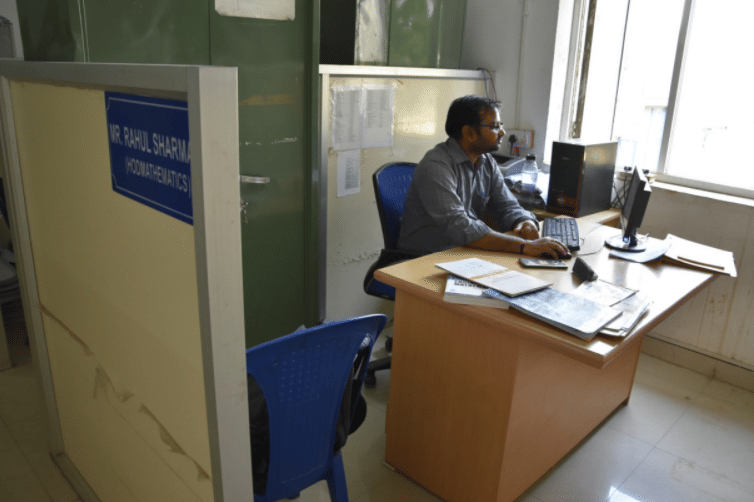 UEM Jaipur Faculty Seating photo 14